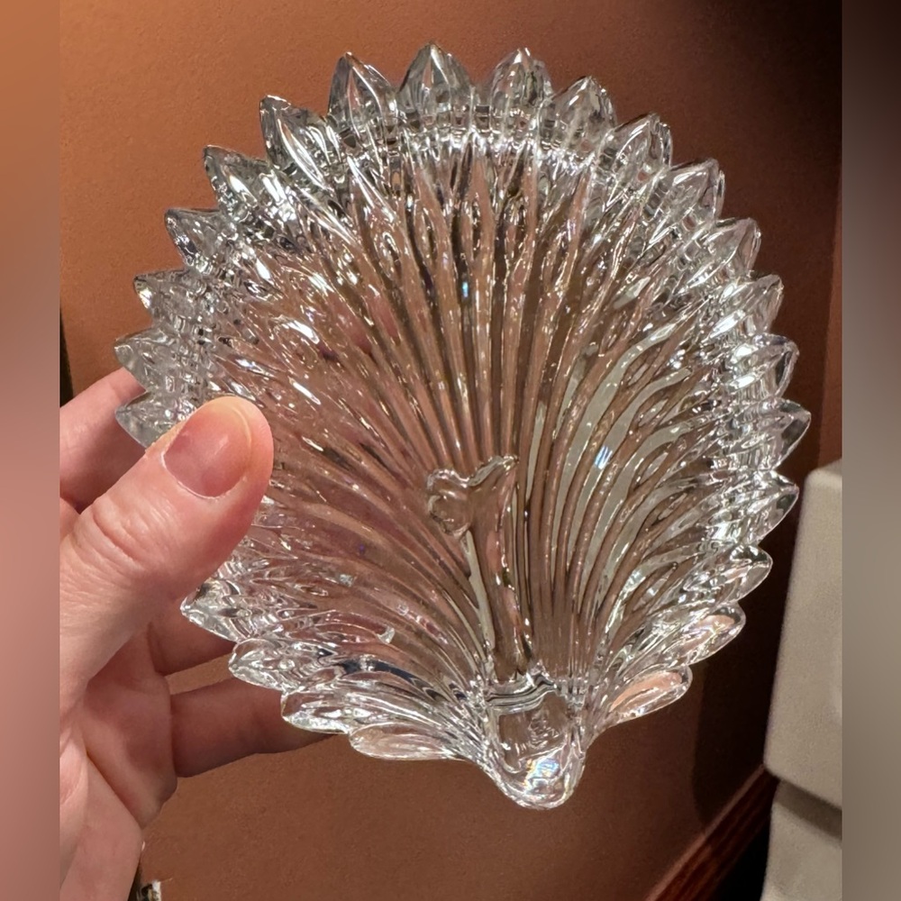 Mikasa Crystal Peacock Trinket🦚